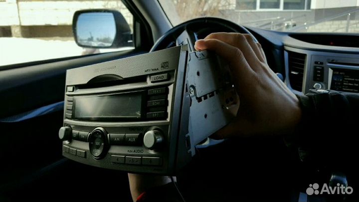 Штатная магнитола Subaru Legacy или Outback 2011