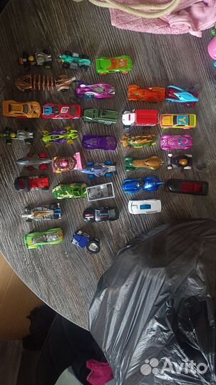 Hot wheels машинки