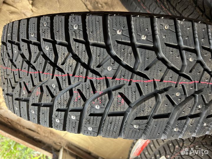 Bridgestone Blizzak Spike-02 SUV 235/65 R17