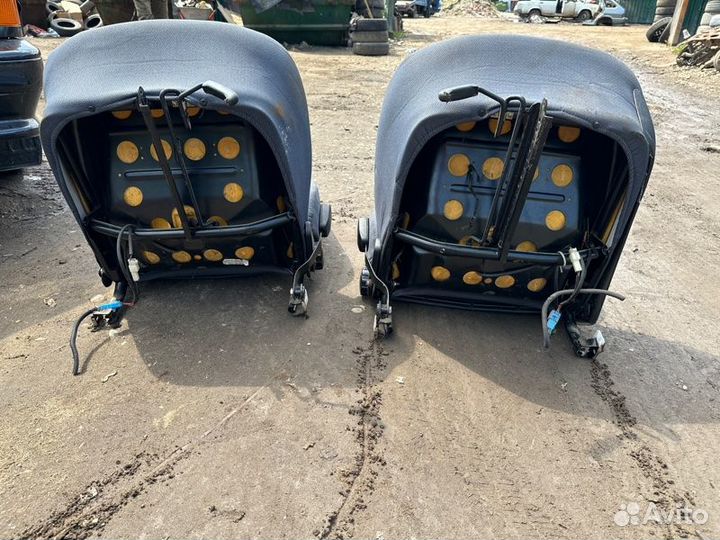 Сиденья передние Chery Amulet A15 1.5