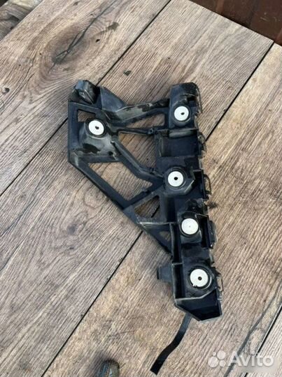 Крепление бампера заднее Opel Astra GTC 1.4 2012