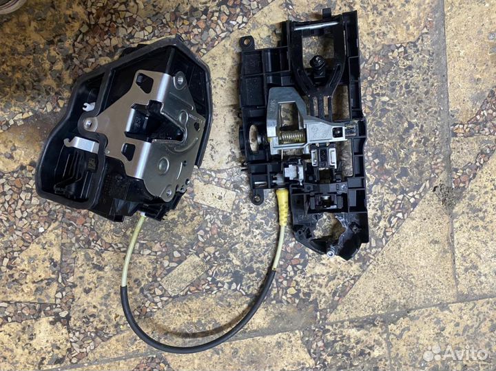 Замок в сборе задней правой двери BMW F10 бмв ф10