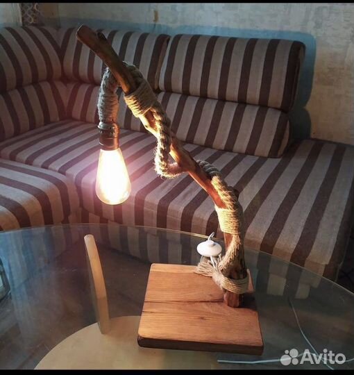 Лампа настольная