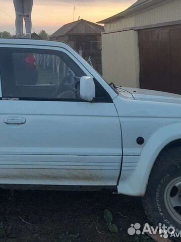 Капот pajero 2