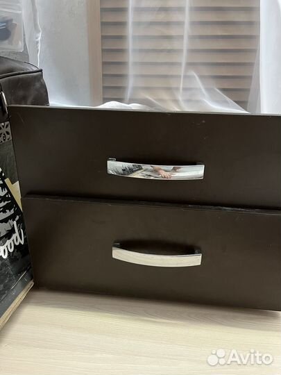 Продам стол