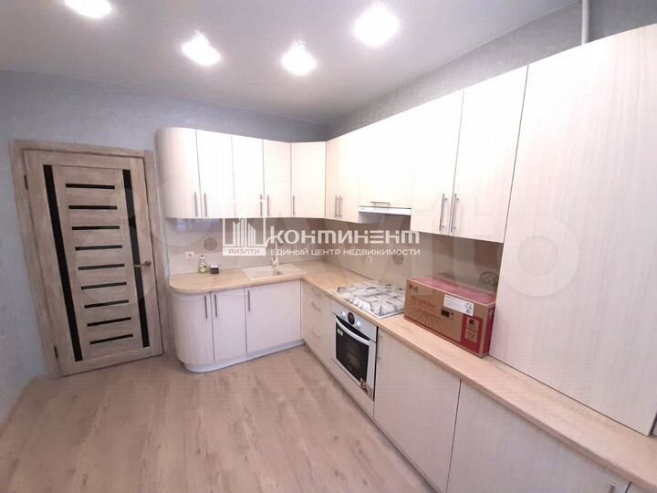 4-к. квартира, 101 м², 2/3 эт.