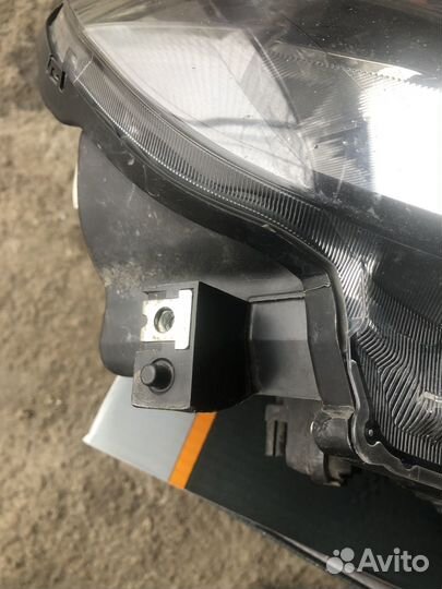 Фара на весту правая оригинал