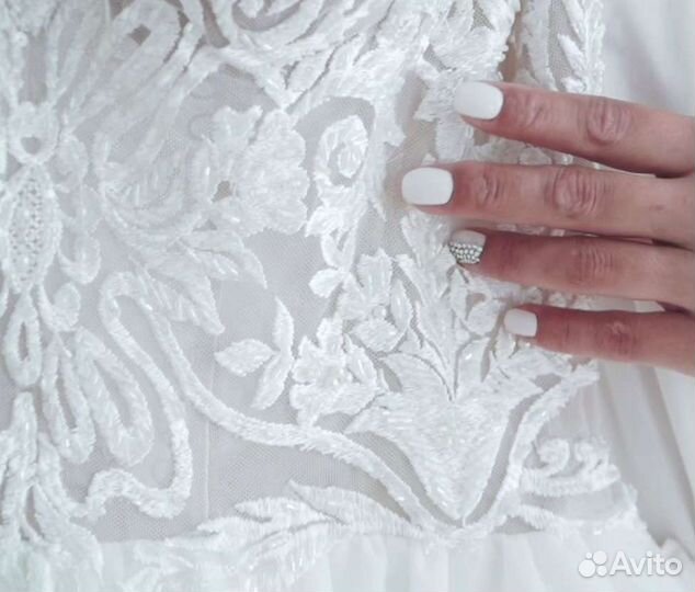 Свадебное платье со шлейфом 44 46
