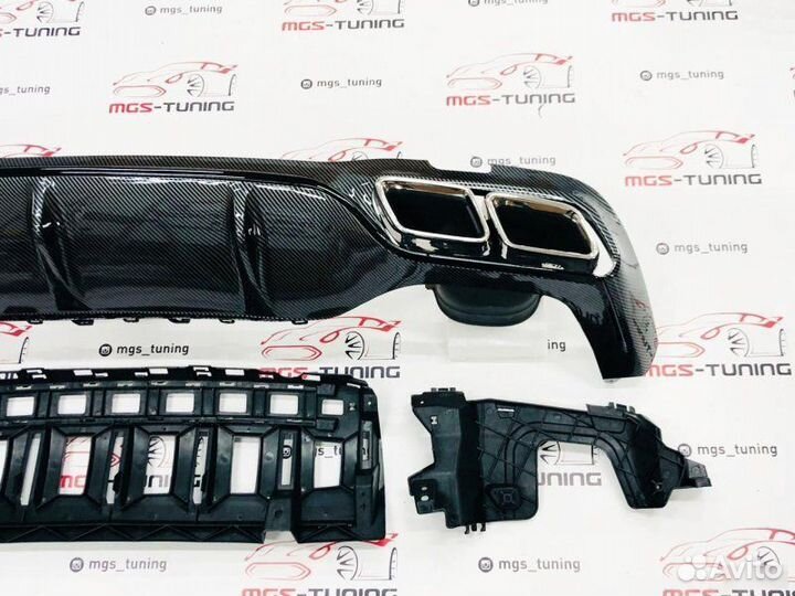 Диффузор с насадками E63 Под карбон Mercedes w213