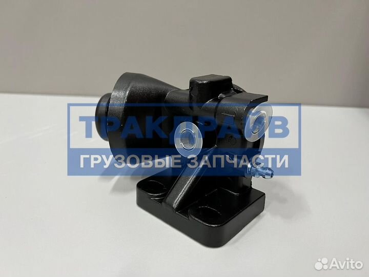 Кронштейн топливного фильтра грубой очистки Iveco