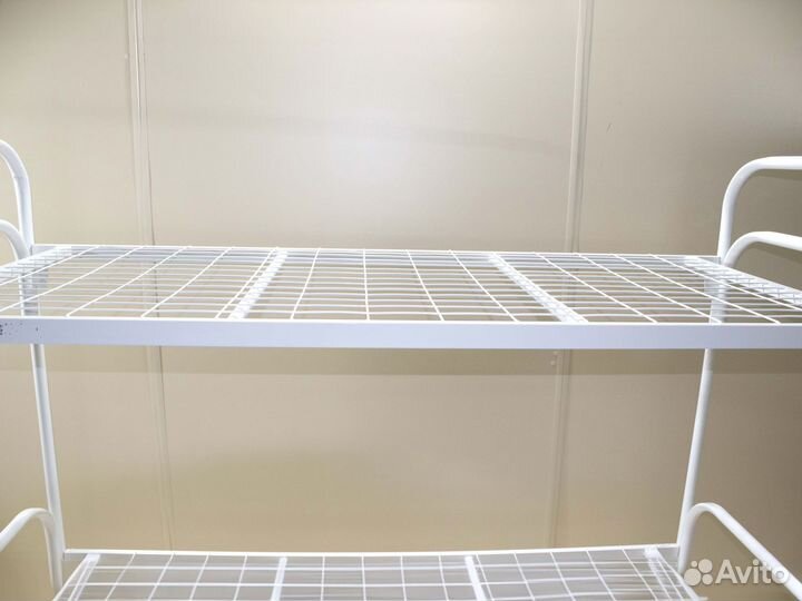 Двухъярусные металлические кровати