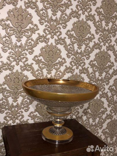 Фруктовница на ножке