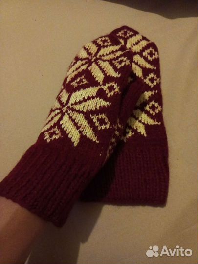 Варежки ручной вязки