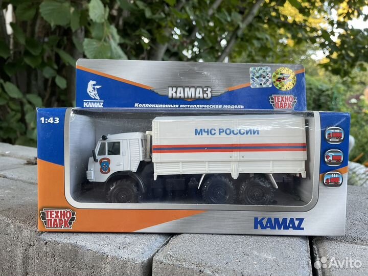 Игрушечная машина