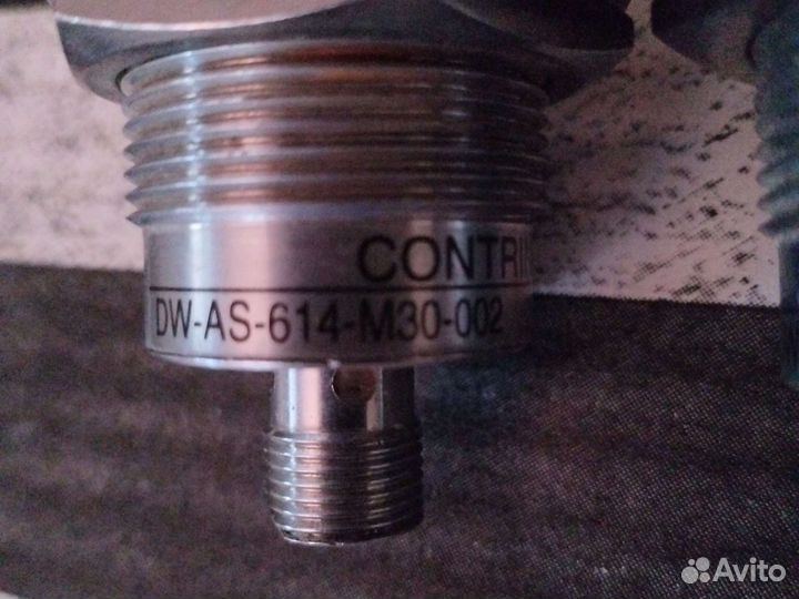 Индуктивный датчик DW-AS-614-M30-002 contrinex