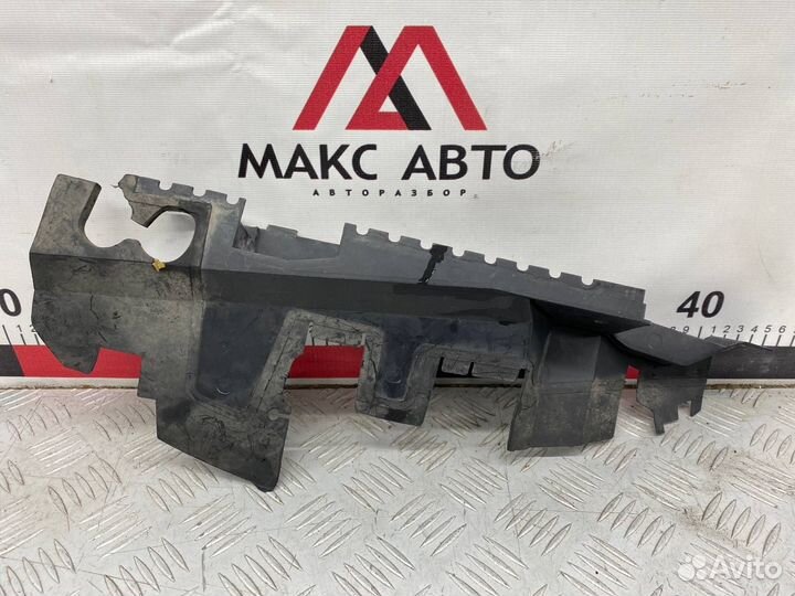 Б/У Дефлектор радиатора Volkswagen Passat 3B5 +