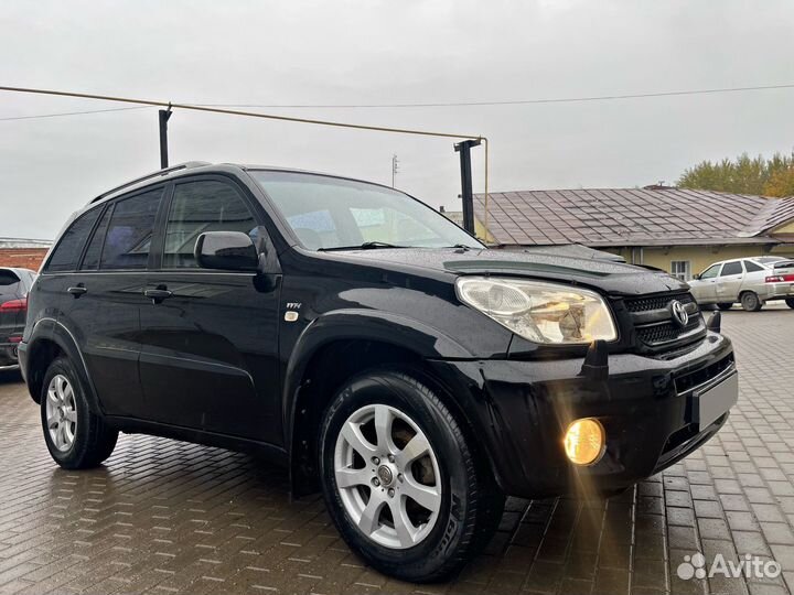 Toyota RAV4, 2005