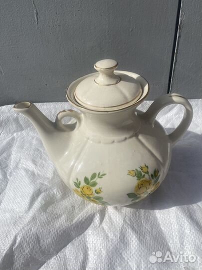 Чайник большой,фарфоровый -Ретро СССР