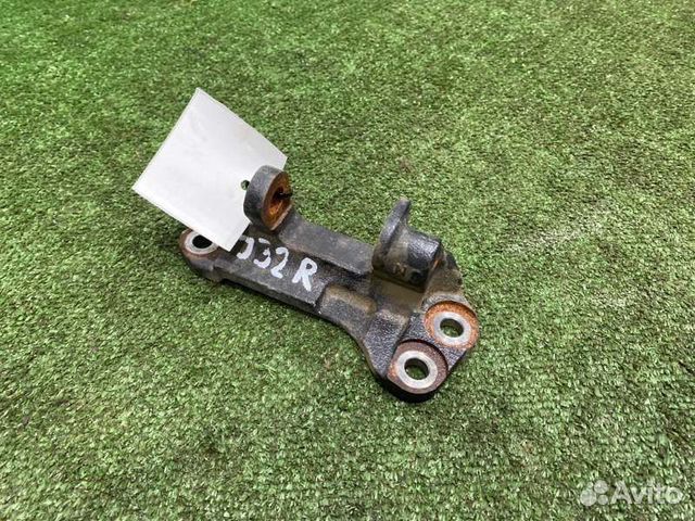 Кронштейн опоры двигателя задний Nissan Teana J32