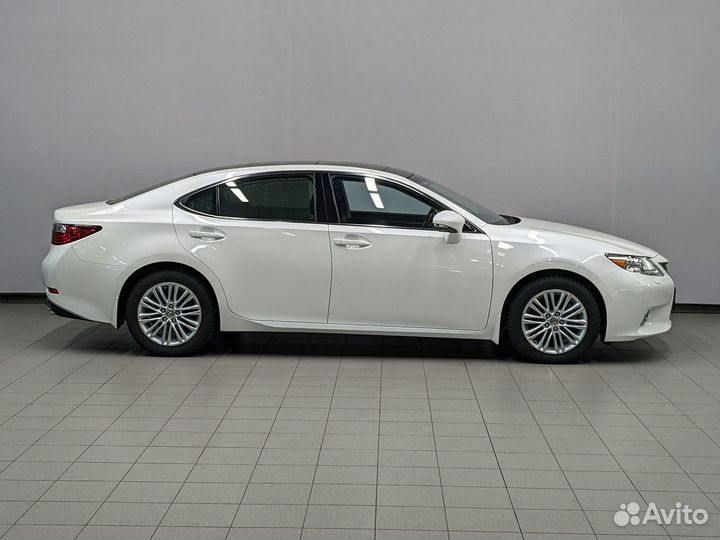 Lexus ES, 2015