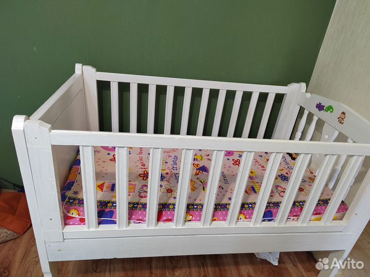 Детская кроватка