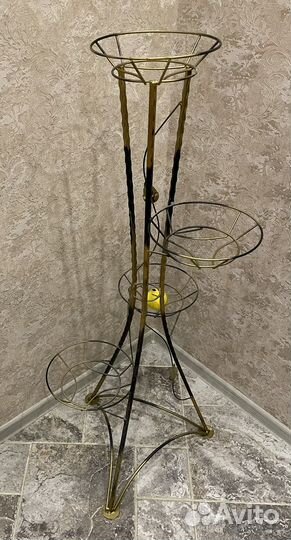 Подставка для цветов напольная кованая