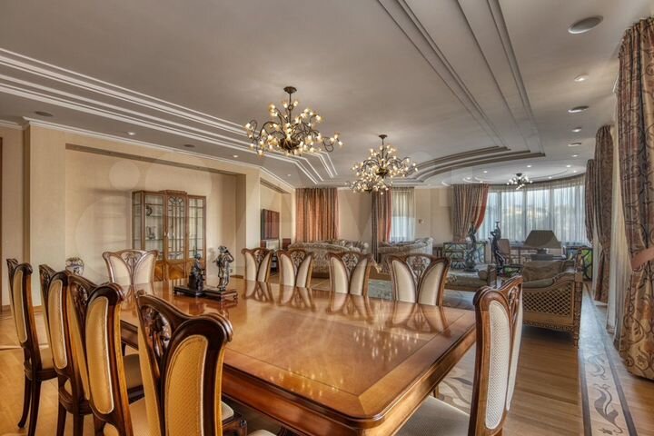 7-к. квартира, 462 м², 5/9 эт.