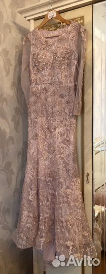 Вечернее платье