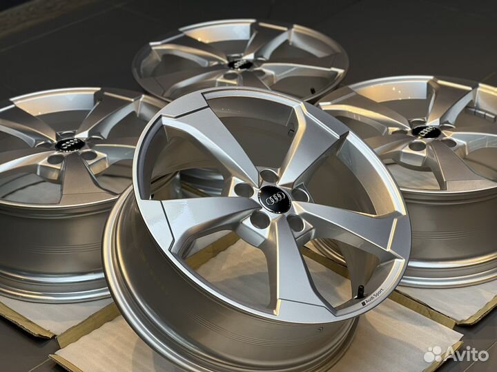 Rotor Audi RS3 19*8.0J 5*112 Original