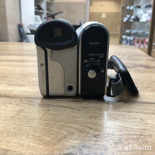 Видеокамера Sharp VL-z100S