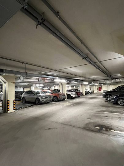 Машиноместо, 15 м²