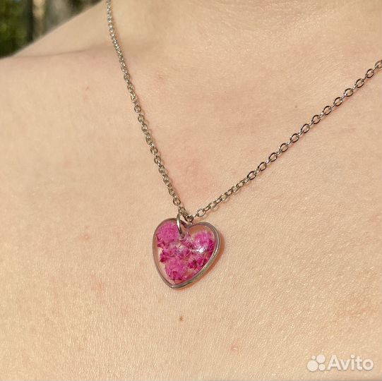 Кулон сердечко из эпоксидной смолы