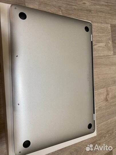 Macbook pro 13 2019 touch bar