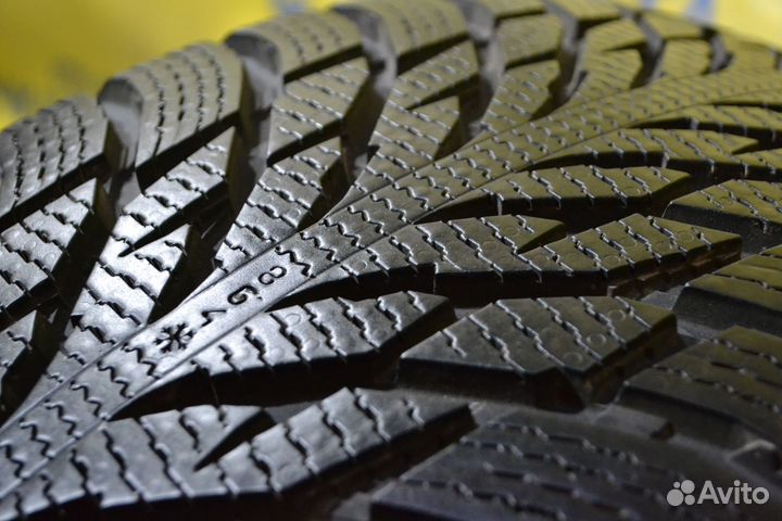 Nokian Tyres Hakkapeliitta R3 245/45 R19