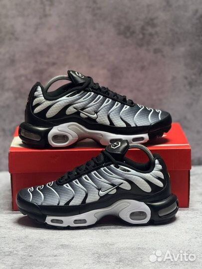 Кроссовки Nike Air Max Tn Plus