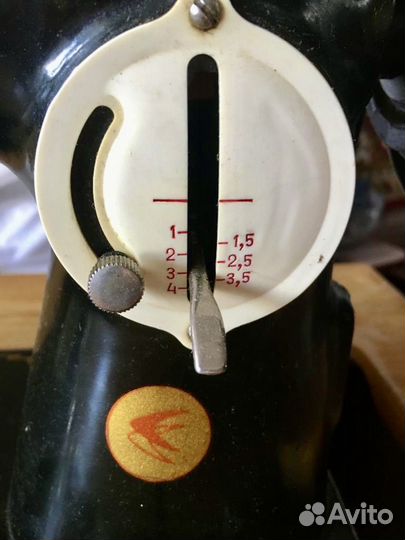 Швейная машинка Рабочая Подольск 2-М ножная