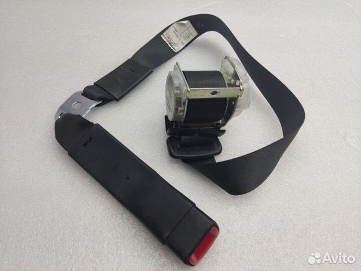 Ремень безопасности центральный задний Toyota