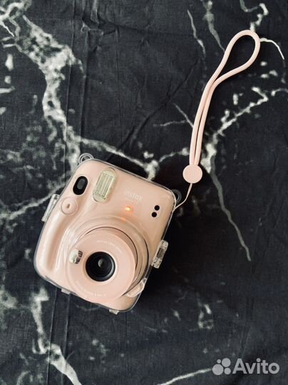 Фотоаппарат мгновенной печати Instax mini 11