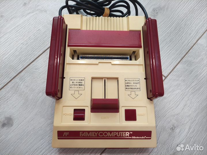 Nintendo Famicom