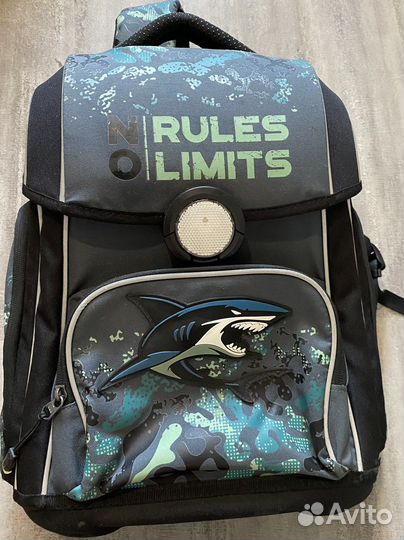 Школьный рюкзак