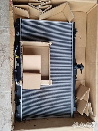 Радиатор охлаждения двигателя Camry v 50 55