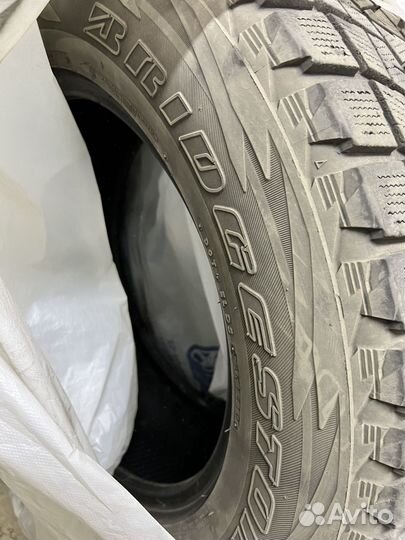 Bridgestone Blizzak Ice 275/60 R18 113