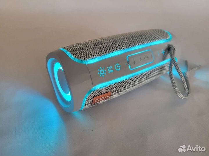 Беспроводная колонка с басами и подсветкой 10 w