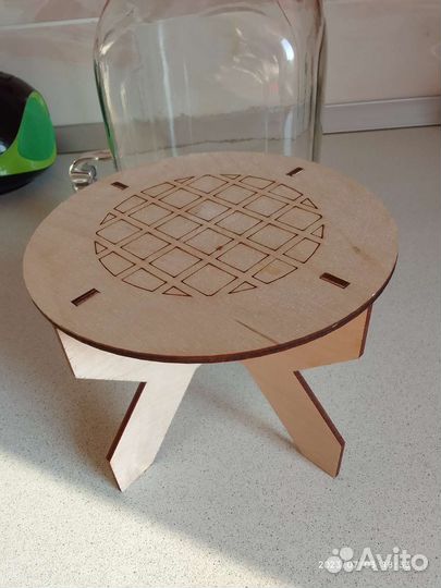 Банка с краником и подставкой