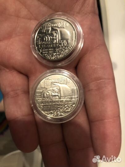 Две медали Анны