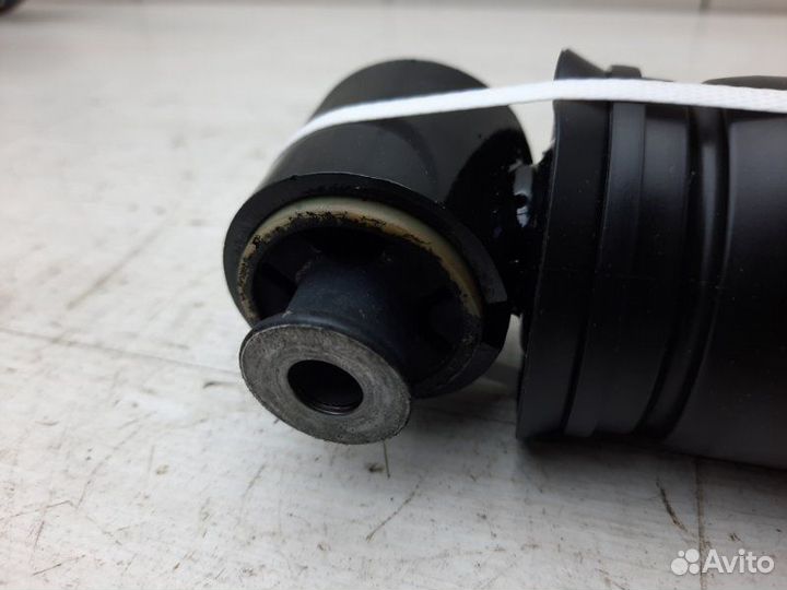 Амортизатор задний Renault Megane 4