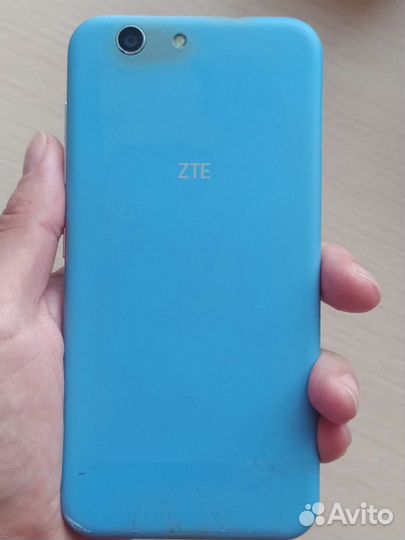 Телефон zte