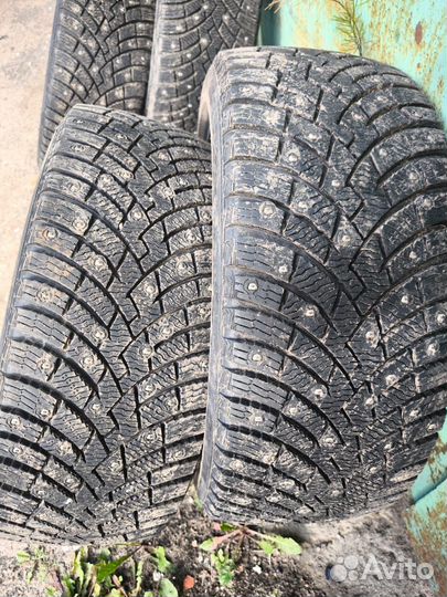 Pirelli Ice Zero 2 245/40 R19 98H