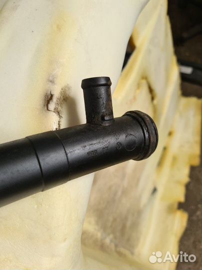 Патрубок термостата Skoda Yeti cbzb 2011