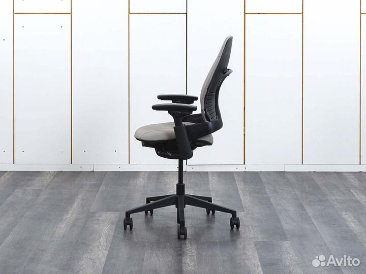 Офисное кресло для руководителя SteelCase Leap B С